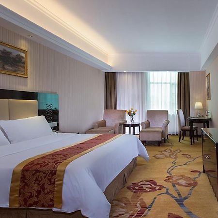 Vienna Hotel Baoan Liutang Xin'an  Zewnętrze zdjęcie
