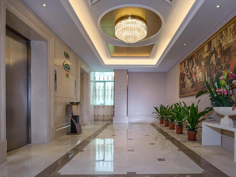 Vienna Hotel Baoan Liutang Xin'an  Zewnętrze zdjęcie