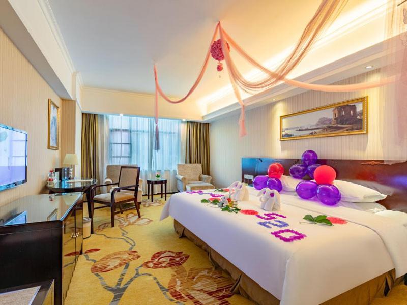 Vienna Hotel Baoan Liutang Xin'an  Zewnętrze zdjęcie