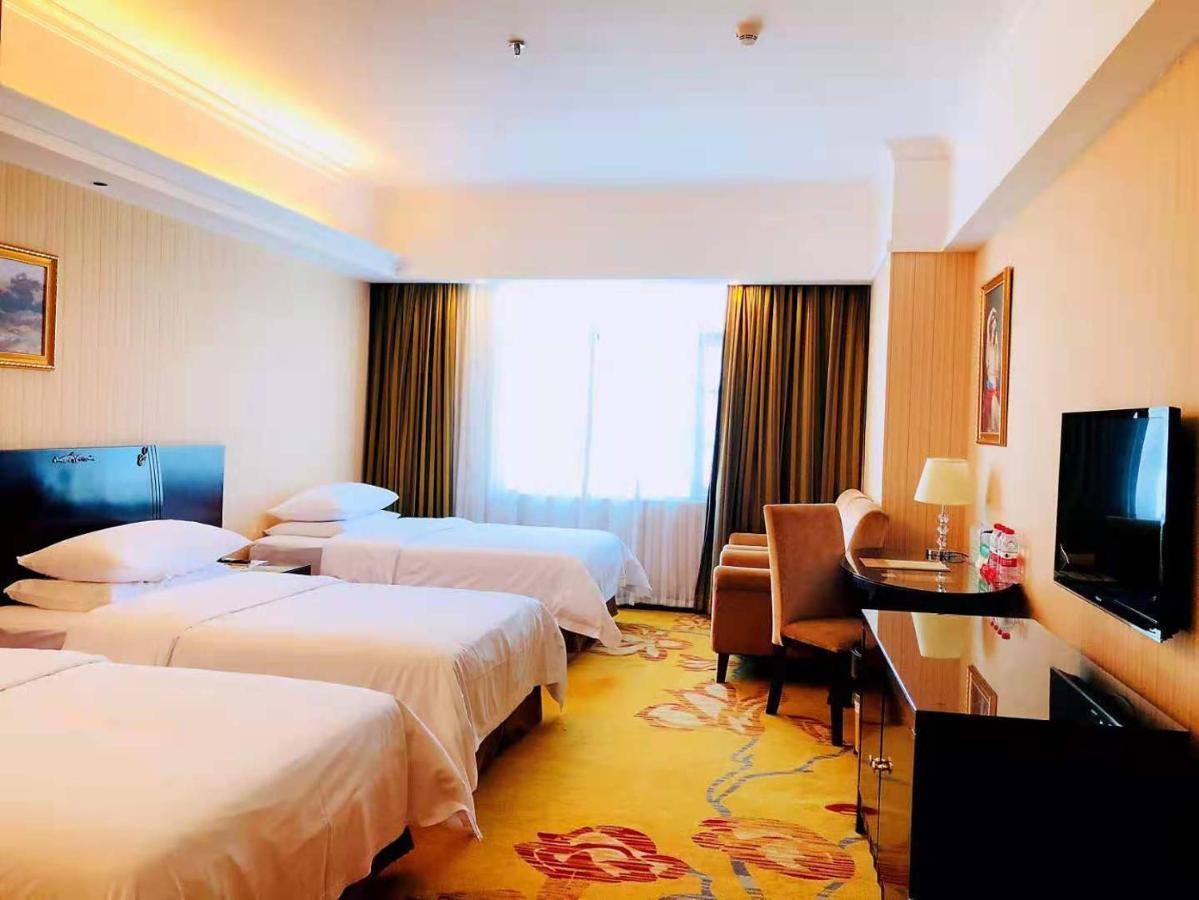Vienna Hotel Baoan Liutang Xin'an  Zewnętrze zdjęcie